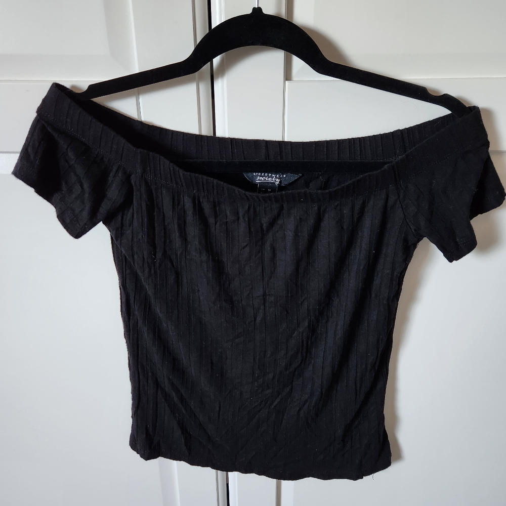 STREETWEAR SOCIETY Black tshirt off the shoulder, size M